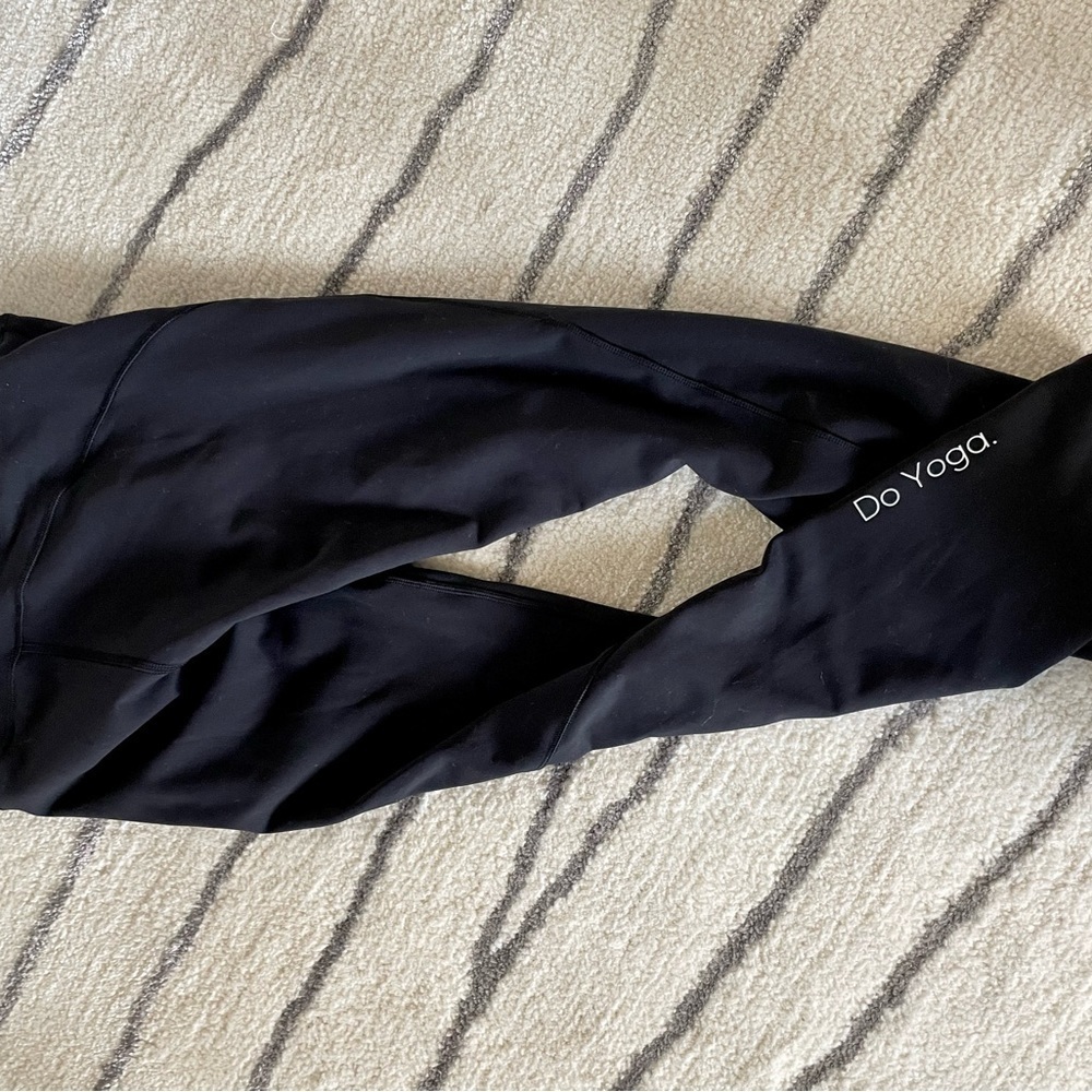Lululemon legging- price is firm - Picture 3 of 9